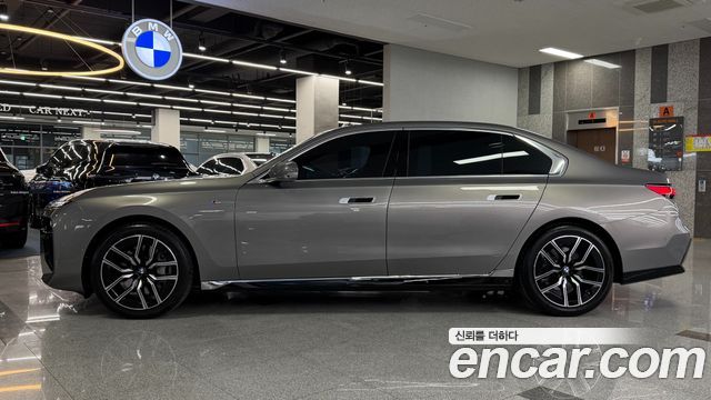 BMW 7-Series 740i xDrive M Sport