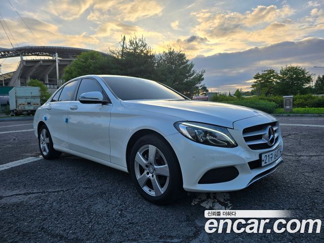 Mercedes-Benz C-Class C200