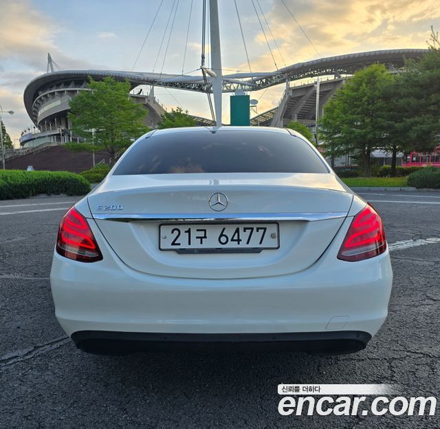 Mercedes-Benz C-Class C200
