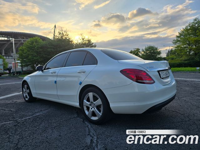 Mercedes-Benz C-Class C200