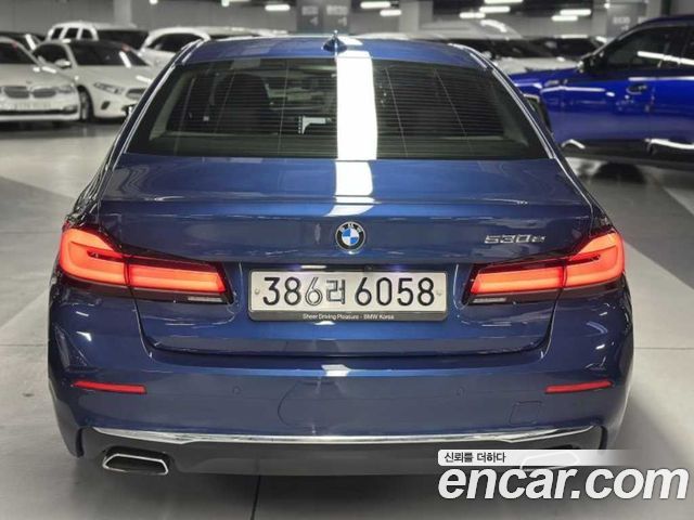 BMW 5-Series 530e Luxury
