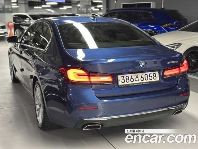 BMW 5-Series 530e Luxury