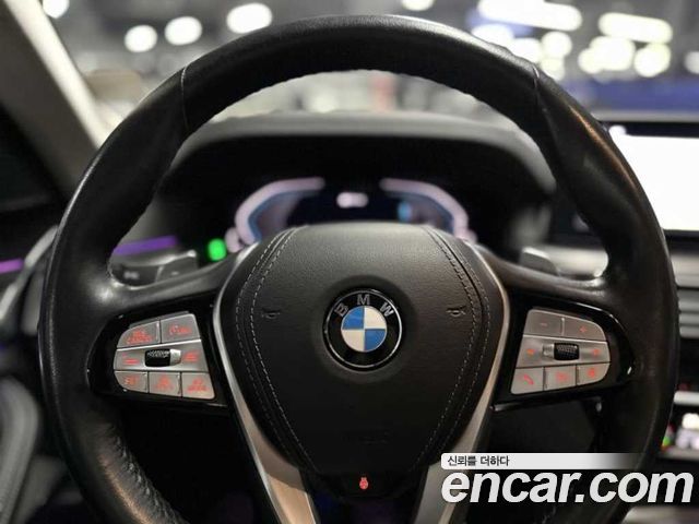 BMW 5-Series 530e Luxury