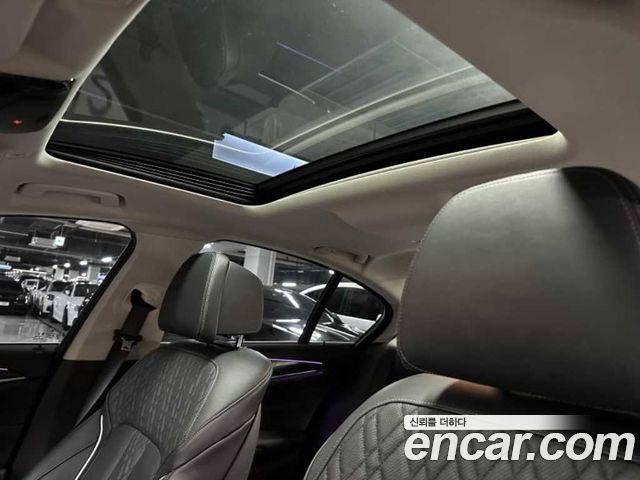 BMW 5-Series 530e Luxury