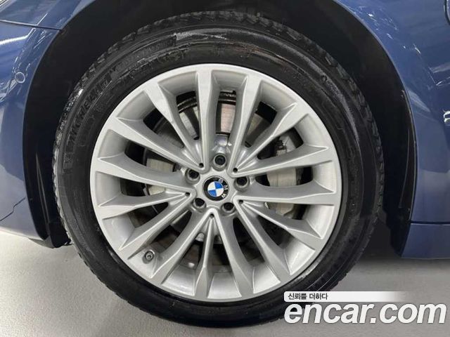 BMW 5-Series 530e Luxury