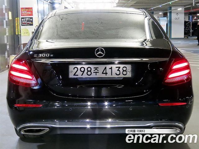 Mercedes-Benz E-Class E300e Exclusive