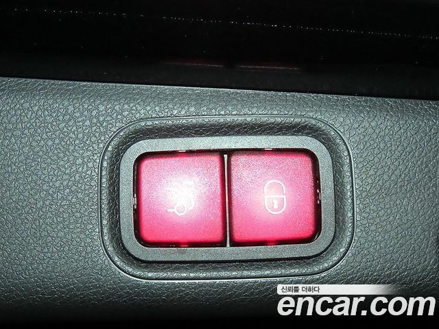Mercedes-Benz E-Class E300e Exclusive