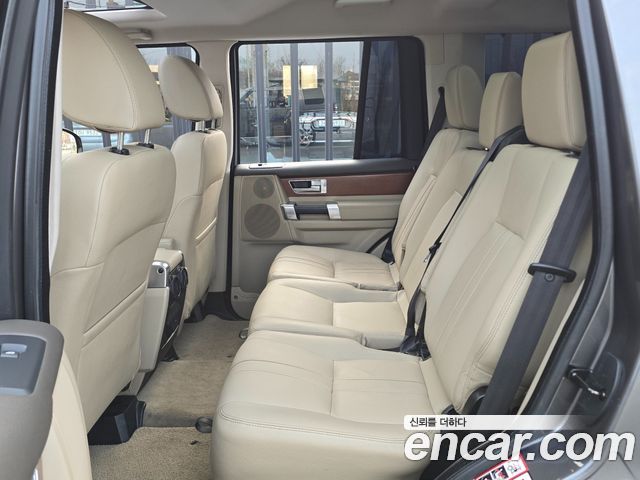 Land Rover Discovery 3.0 SDV6 SE