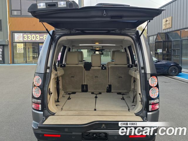 Land Rover Discovery 3.0 SDV6 SE