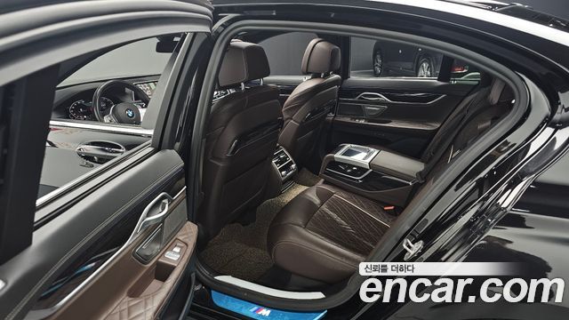 BMW 7-Series 730d xDrive M Sport