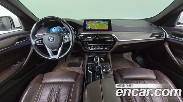 BMW 5-Series 520d xDrive M Sport Package Plus