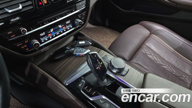 BMW 5-Series 520d xDrive M Sport Package Plus