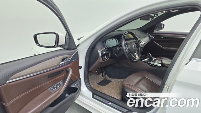 BMW 5-Series 520d xDrive M Sport Package Plus