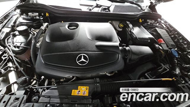 Mercedes-Benz GLA-Class GLA220