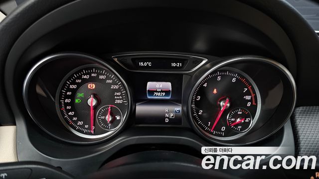 Mercedes-Benz GLA-Class GLA220