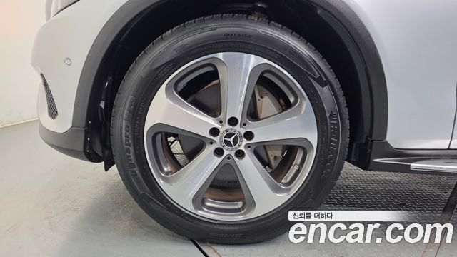 Mercedes-Benz GLC-Class GLC300 4MATIC
