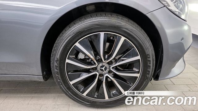Mercedes-Benz C-Class C200