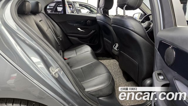 Mercedes-Benz C-Class C200