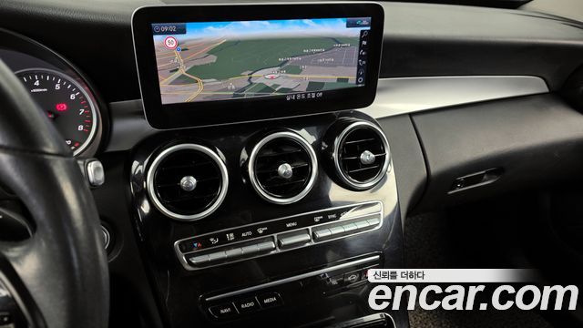 Mercedes-Benz C-Class C200