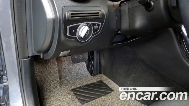 Mercedes-Benz C-Class C200