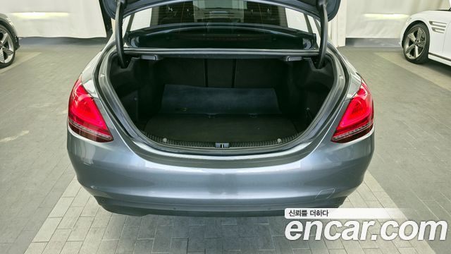 Mercedes-Benz C-Class C200