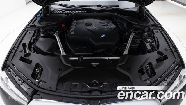 BMW 5-Series 520i Luxury