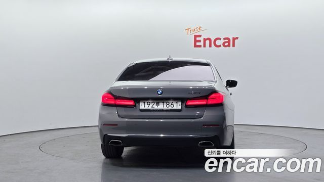 BMW 5-Series 520i Luxury