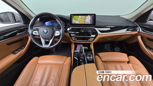 BMW 5-Series 520i Luxury