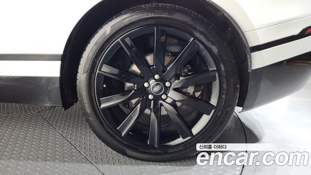 Land Rover Range Rover Velar 3.0 D300 R-Dynamic HSE