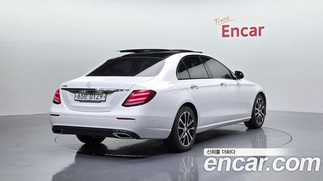 Mercedes-Benz E-Class E300 Avantgarde