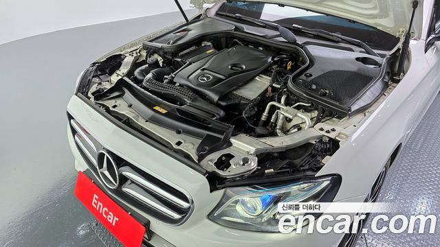 Mercedes-Benz E-Class E300 Avantgarde