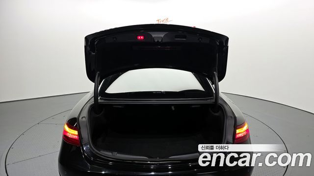 Mercedes-Benz E-Class E220d Coupe
