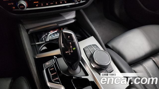 BMW 5-Series 520d M Sport package