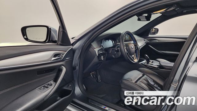 BMW 5-Series 520d M Sport package