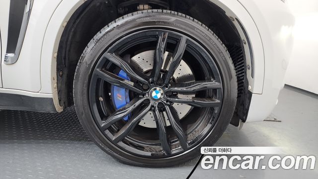 BMW X6M 4.4