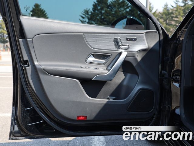 Mercedes-Benz A-Class A220 Hatchback