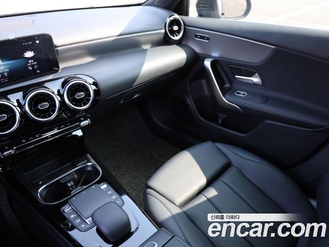 Mercedes-Benz A-Class A220 Hatchback