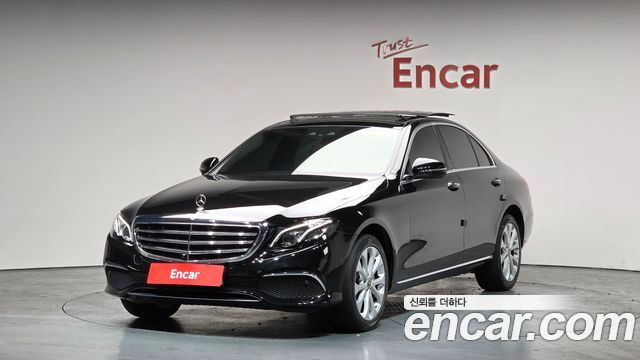 Mercedes-Benz E-Class E300 4MATIC Exclusive
