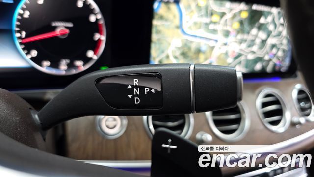 Mercedes-Benz E-Class E300 4MATIC Exclusive