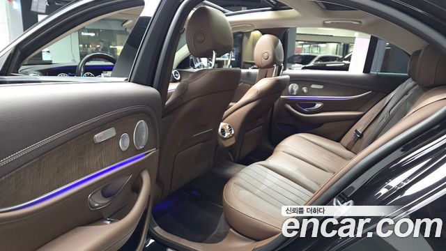 Mercedes-Benz E-Class E300 4MATIC Exclusive