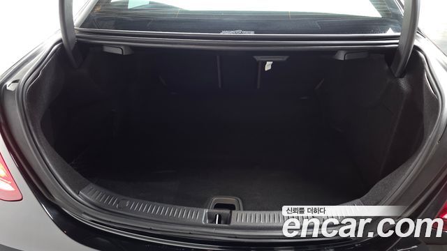 Mercedes-Benz E-Class E300 4MATIC Exclusive