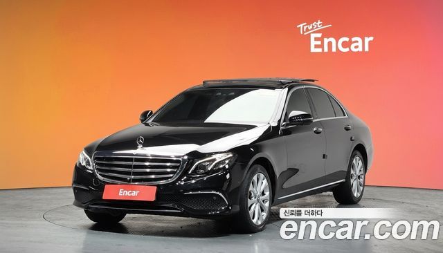 Mercedes-Benz E-Class E300 4MATIC Exclusive