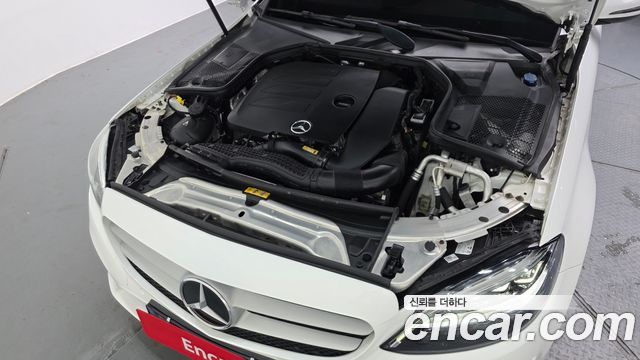 Mercedes-Benz C-Class C200