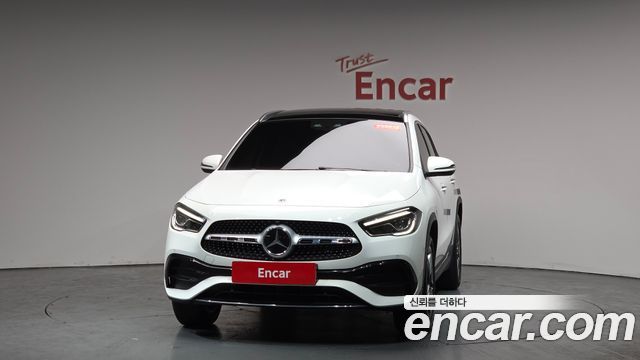 Mercedes-Benz GLA-Class GLA250 4MATIC