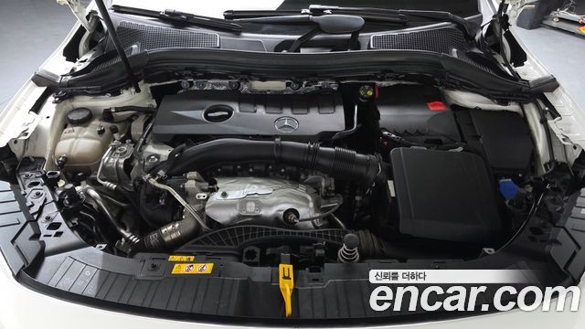 Mercedes-Benz GLA-Class GLA250 4MATIC