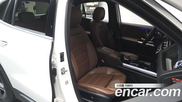 Mercedes-Benz GLA-Class GLA250 4MATIC