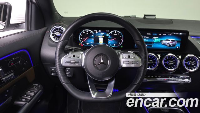 Mercedes-Benz GLA-Class GLA250 4MATIC