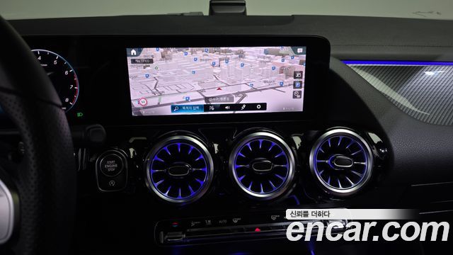 Mercedes-Benz GLA-Class GLA250 4MATIC