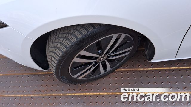 Mercedes-Benz A-Class A220 Hatchback
