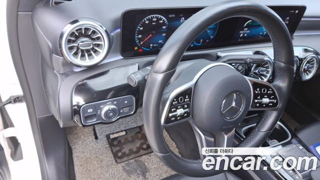 Mercedes-Benz A-Class A220 Hatchback